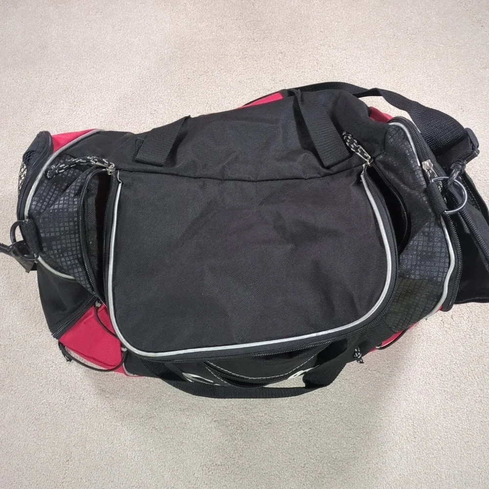 Snap-On Tools Duffle Style Gym Track Travel Bag Carry On Red/Black 20x10x10